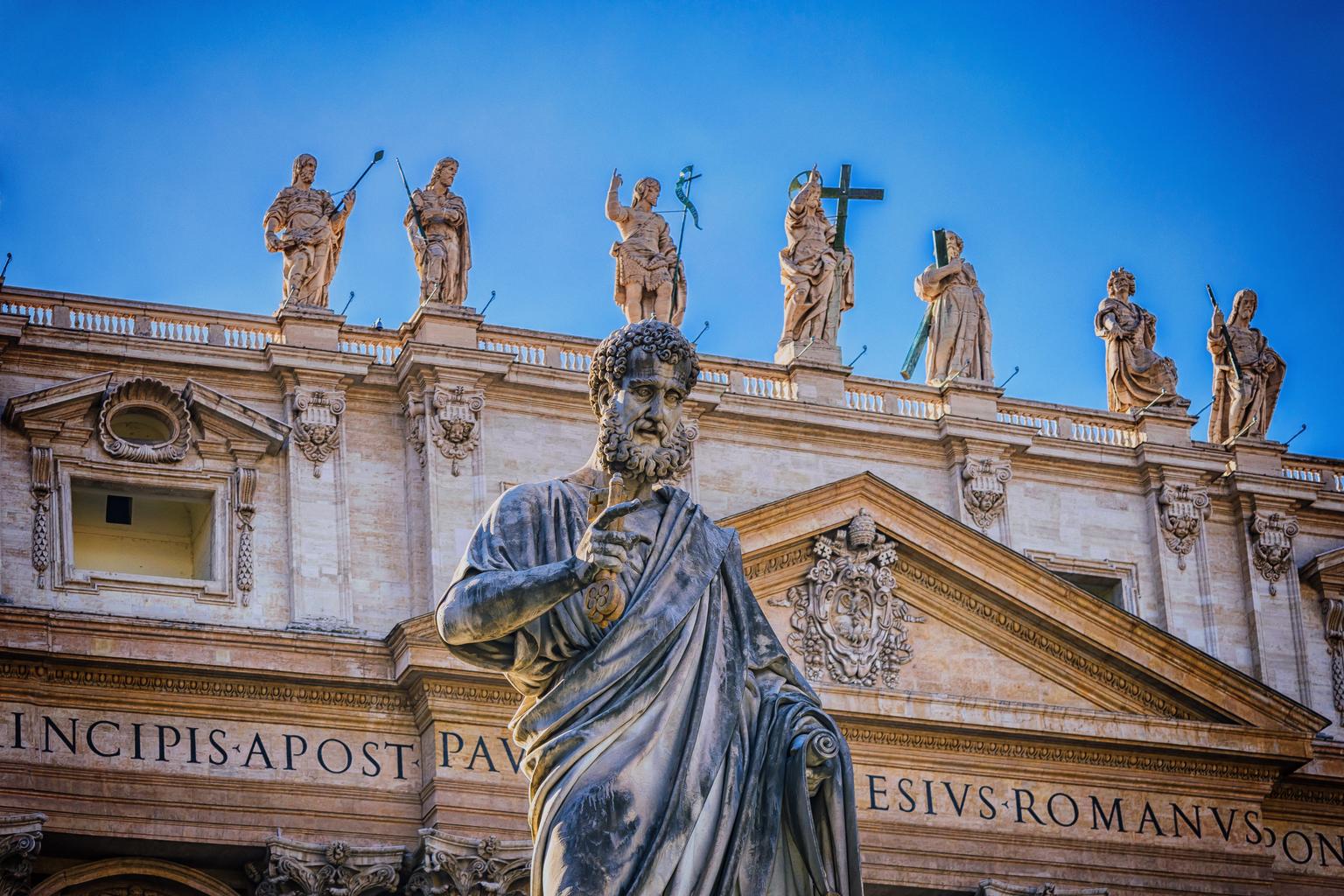 statue of st peter in rome